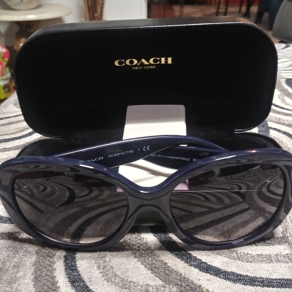 Coach sunglasses - Picture 1 of 6